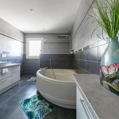 Villa Grande Maison Saint Paul - Maison De Campagne Design - Parking Gratuit Brout-Vernet
